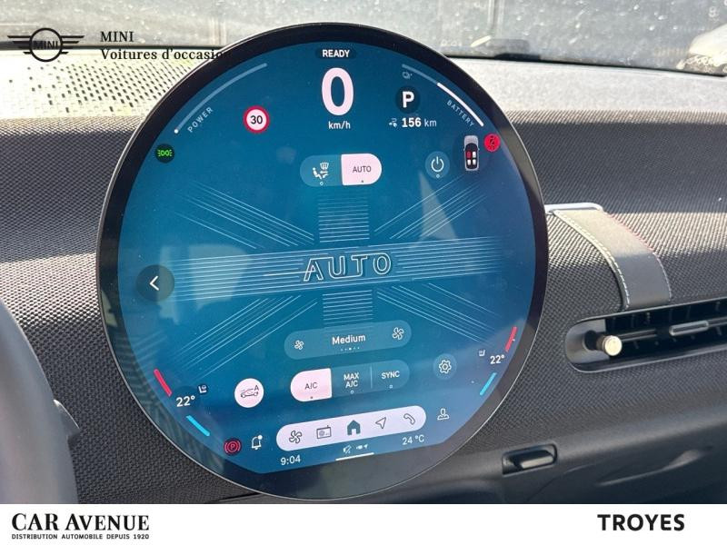 Used MINI Cooper 3 Portes E 184ch Classic 2024 Blazing Blue € 29990 in Dijon