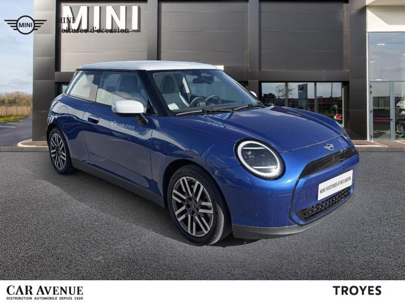 Used MINI Cooper 3 Portes E 184ch Classic 2024 Blazing Blue € 29990 in Dijon