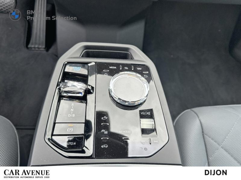 Occasion BMW iX xDrive40 326ch 2025 Saphirschwarz métallisé 74990 € à Dijon