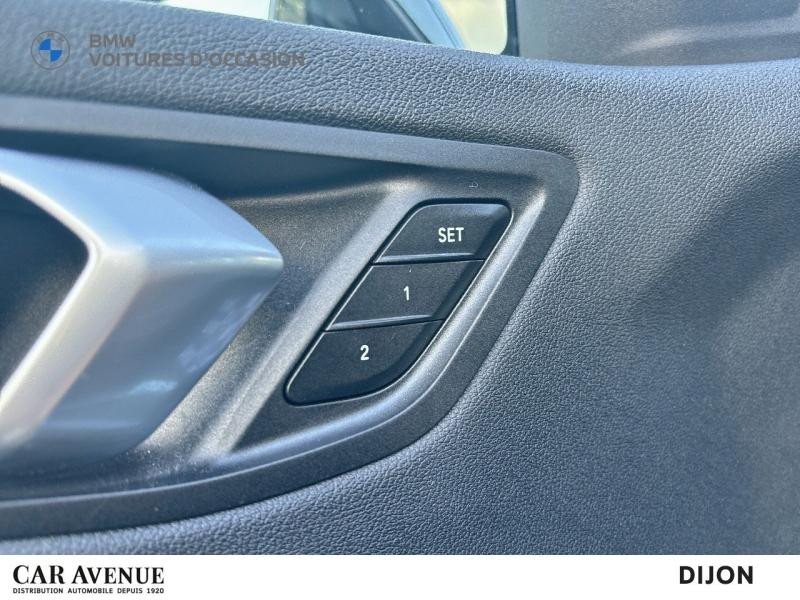 Occasion BMW Série 1 118iA 140ch Luxury DKG7 112g 2020 Mineralgrau 27490 € à Dijon