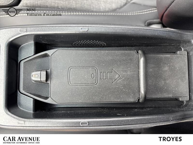 Occasion MINI Mini 5 Portes Cooper 136ch Edition Camden BVA7 2022 Chili Red 25980 € à Dijon