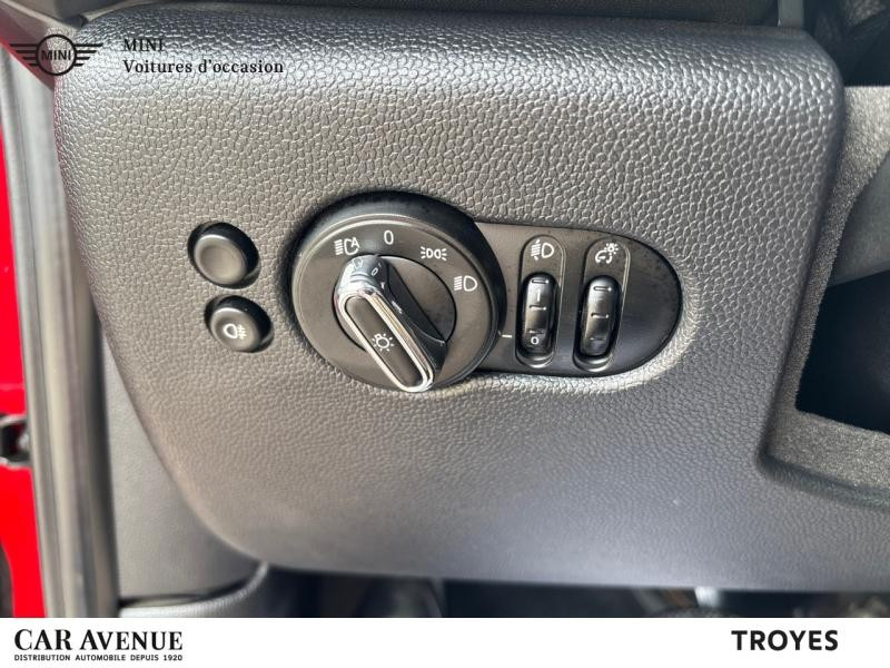 Occasion MINI Mini 5 Portes Cooper 136ch Edition Camden BVA7 2022 Chili Red 25980 € à Dijon