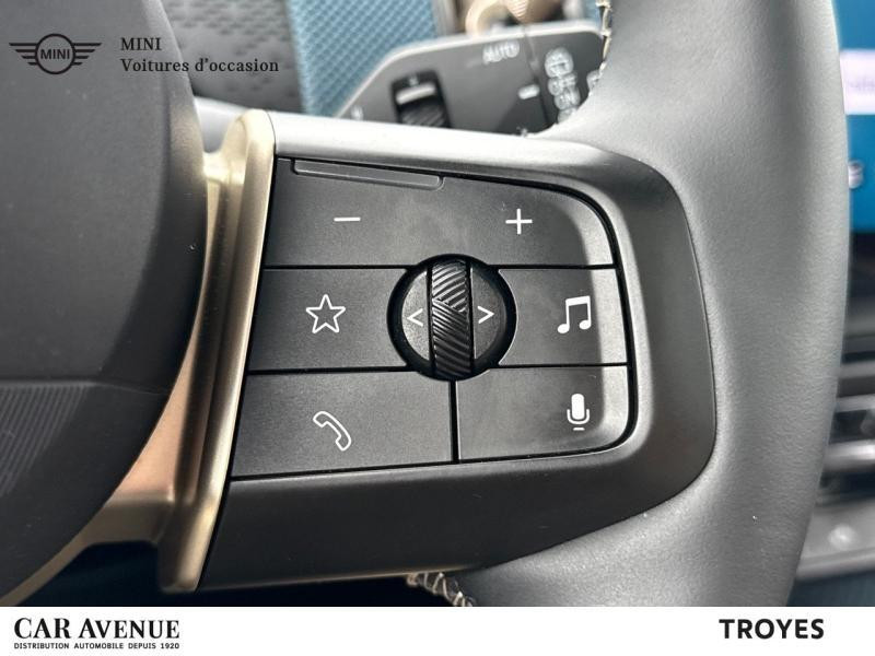 Occasion MINI Countryman C 170ch Favoured DKG7 2024 Smokey Green 37490 € à Dijon