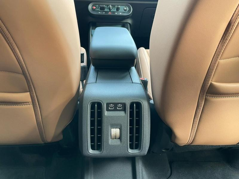 Occasion MINI Countryman C 170ch Favoured DKG7 2024 Argenté 41990 € à Dijon