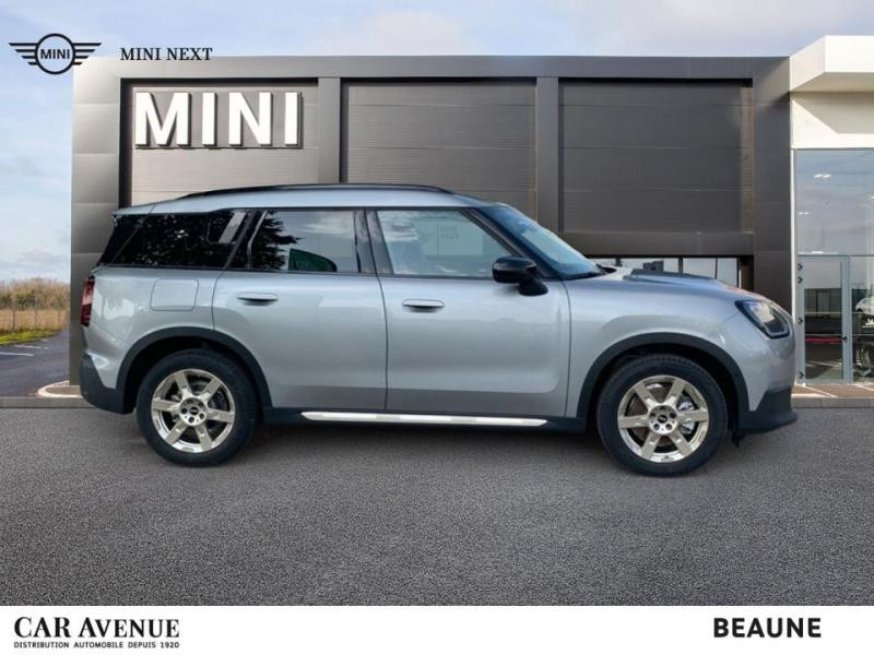 Occasion MINI Countryman C 170ch Favoured DKG7 2024 Argenté 41990 € à Dijon