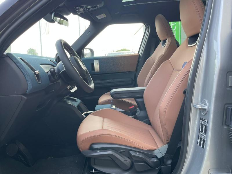 Occasion MINI Countryman C 170ch Favoured DKG7 2024 Argenté 41990 € à Dijon