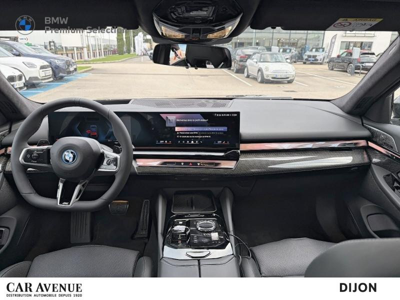 Occasion BMW Série 5 Touring 550e 489ch M Sport xDrive 2025 Saphirschwarz métallisé 110990 € à Dijon