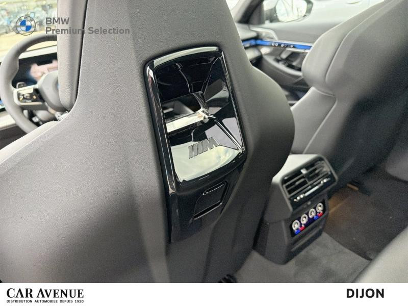 Occasion BMW Série 5 Touring 550e 489ch M Sport xDrive 2025 Saphirschwarz métallisé 110990 € à Dijon
