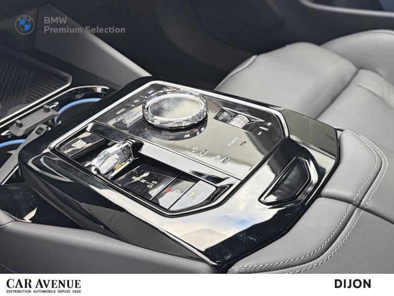 Occasion BMW Série 5 Touring 550e 489ch M Sport xDrive 2025 Saphirschwarz métallisé 110990 € à Dijon