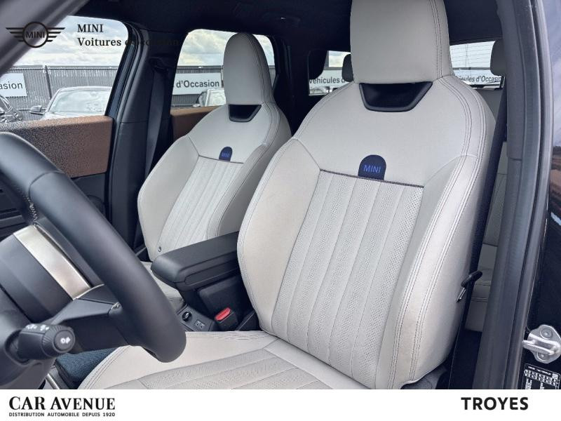 Occasion MINI Countryman E 204ch Favoured 2024 Midnight Black II 38880 € à Dijon