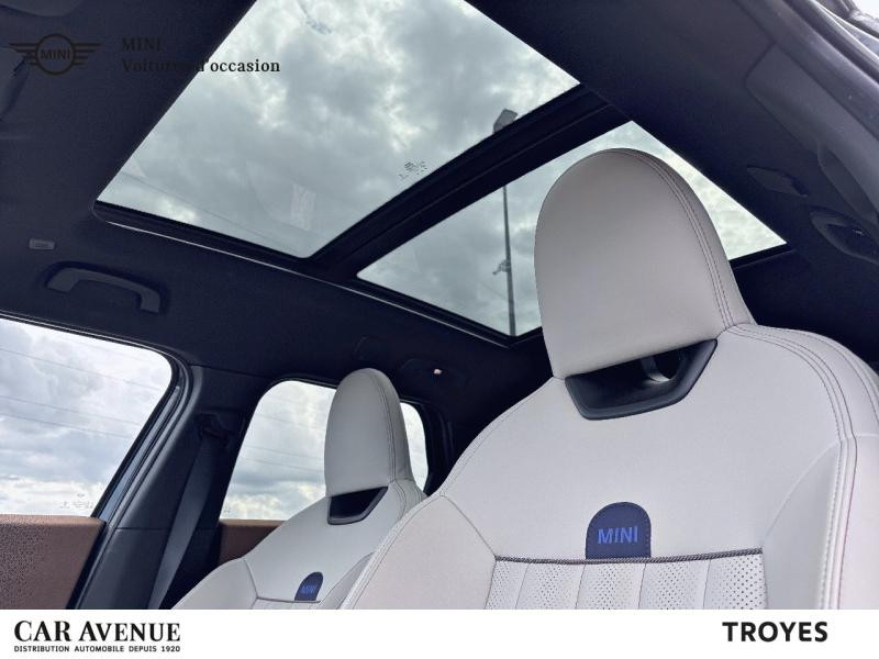 Occasion MINI Countryman E 204ch Favoured 2024 Midnight Black II 38880 € à Dijon