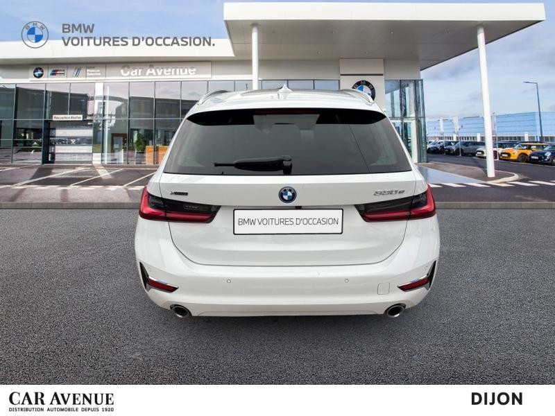 Occasion BMW Série 3 Touring 330eA xDrive 292ch Luxury 2021 Alpinweiss 34900 € à Dijon