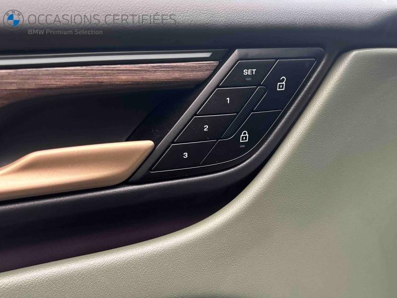 Used PORSCHE Macan 639ch Turbo MY25 2025 Autres couleurs € 95900 in Dijon