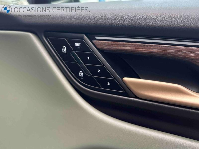 Used PORSCHE Macan 639ch Turbo MY25 2025 Autres couleurs € 95900 in Dijon