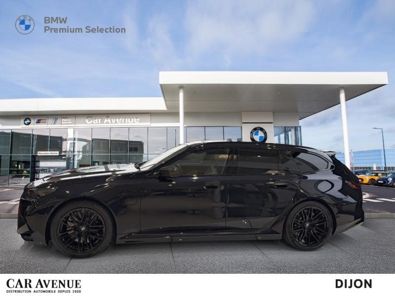 Occasion BMW M5 Touring 4.4 V8 PHEV 727ch 2025 Teinte carross mét BMW Ind/Toit+rét noir 174990 € à Dijon
