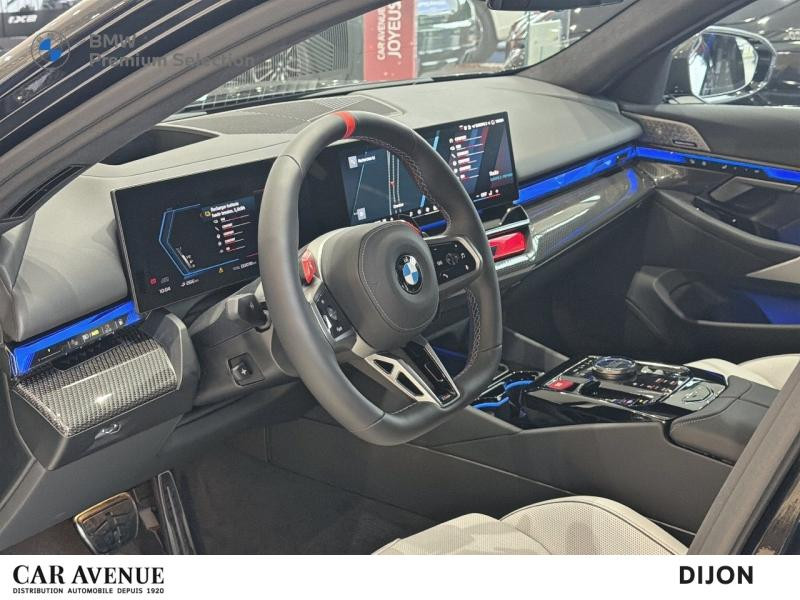 Occasion BMW M5 Touring 4.4 V8 PHEV 727ch 2025 Teinte carross mét BMW Ind/Toit+rét noir 174990 € à Dijon