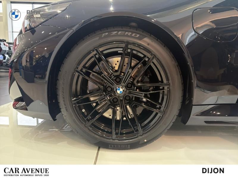 Occasion BMW M5 Touring 4.4 V8 PHEV 727ch 2025 Teinte carross mét BMW Ind/Toit+rét noir 174990 € à Dijon