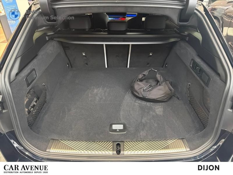 Occasion BMW M5 Touring 4.4 V8 PHEV 727ch 2025 Teinte carross mét BMW Ind/Toit+rét noir 174990 € à Dijon