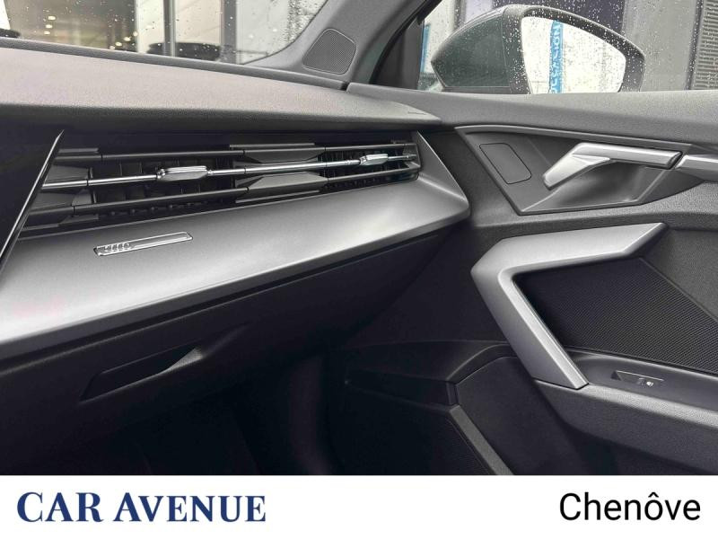 Used AUDI A3 Sportback 35 TFSI 150ch Mild Hybrid Design S tronic 7 2024 Gris Manhattan métallisé € 29990 in Dijon