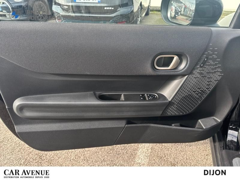 Occasion MINI Cooper 3 Portes C 156ch Classic DKG7 2025 Midnight Black II 30290 € à Dijon