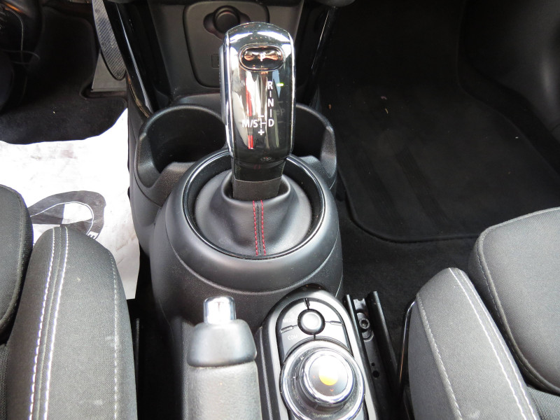 Occasion MINI Mini Hatch 5 Portes Cooper S 192 ch BVA7 Finition Chili 5p 2019 Gris 21700 € à Troyes