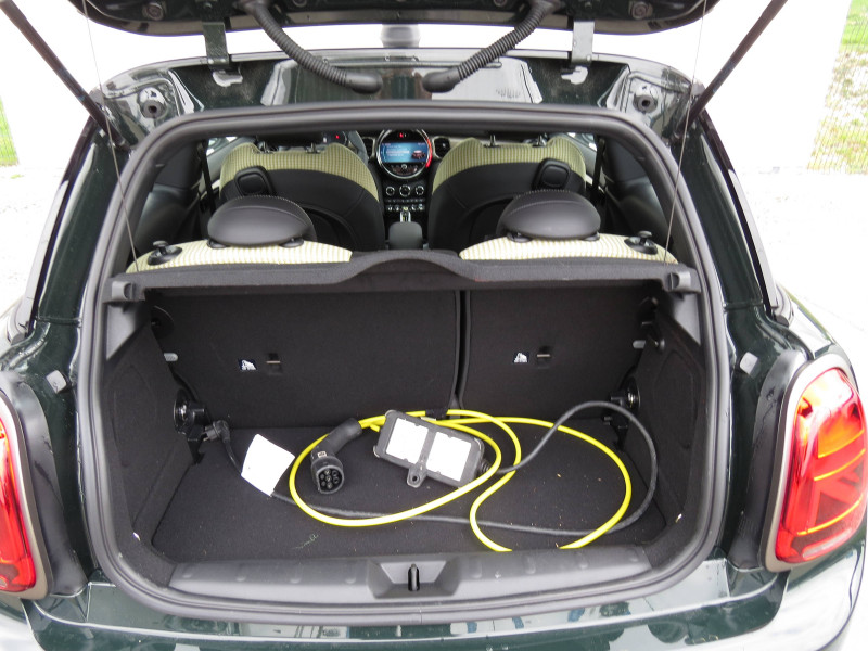 Occasion MINI Mini Hatch 3 Portes Cooper SE 184 ch Edition Resolute Essential 3p 2023 Vert 28400 € à Troyes