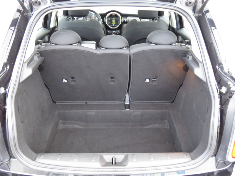 Occasion MINI Mini Hatch 5 Portes Cooper 136 ch Finition Business 5p 2017 Noir 18190 € à Troyes
