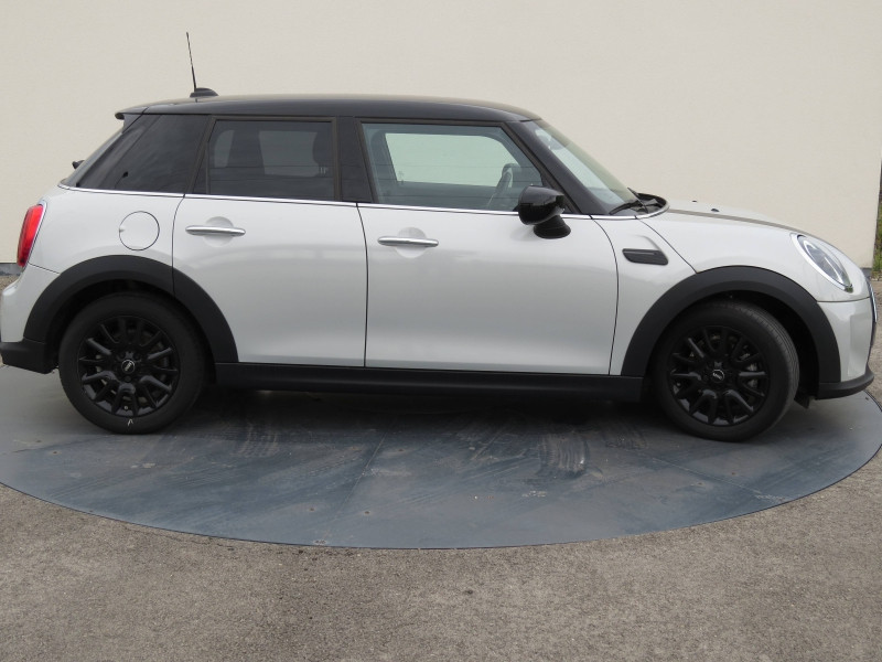 Occasion MINI Mini 5 Portes Cooper 136ch Essential BVA7 2022 White Silver 24500 € à Troyes