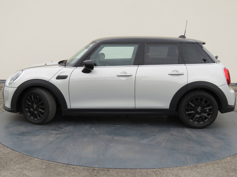 Occasion MINI Mini 5 Portes Cooper 136ch Essential BVA7 2022 White Silver 24500 € à Troyes