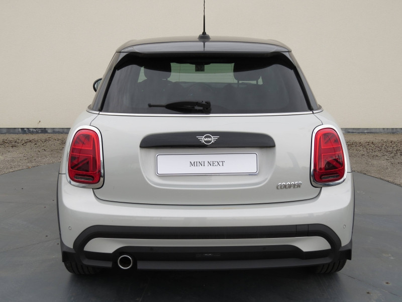 Occasion MINI Mini 5 Portes Cooper 136ch Essential BVA7 2022 White Silver 24500 € à Troyes