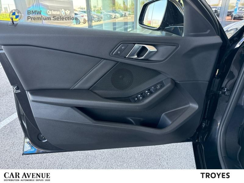 Occasion BMW Série 1 118iA 136ch Business Design DKG7 2022 Saphirschwarz métallisé 25999 € à Troyes