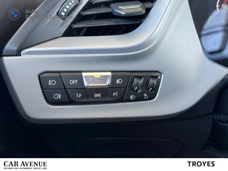 Occasion BMW Série 1 118iA 136ch Business Design DKG7 2022 Saphirschwarz métallisé 25999 € à Troyes