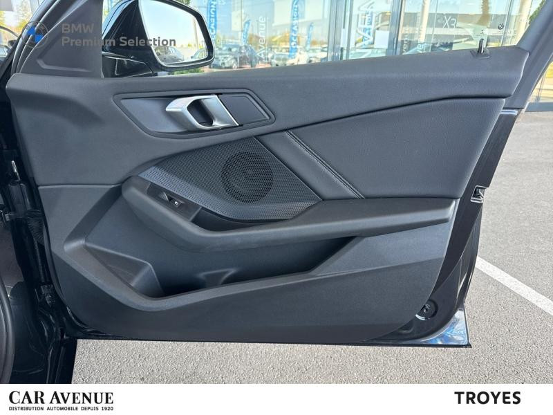 Occasion BMW Série 1 118iA 136ch Business Design DKG7 2022 Saphirschwarz métallisé 25999 € à Troyes