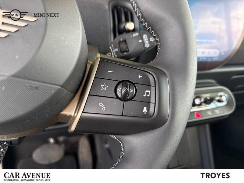 Occasion MINI Cooper 3 Portes C 156ch Classic DKG7 2024 Ocean Wave Green 30370 € à Troyes
