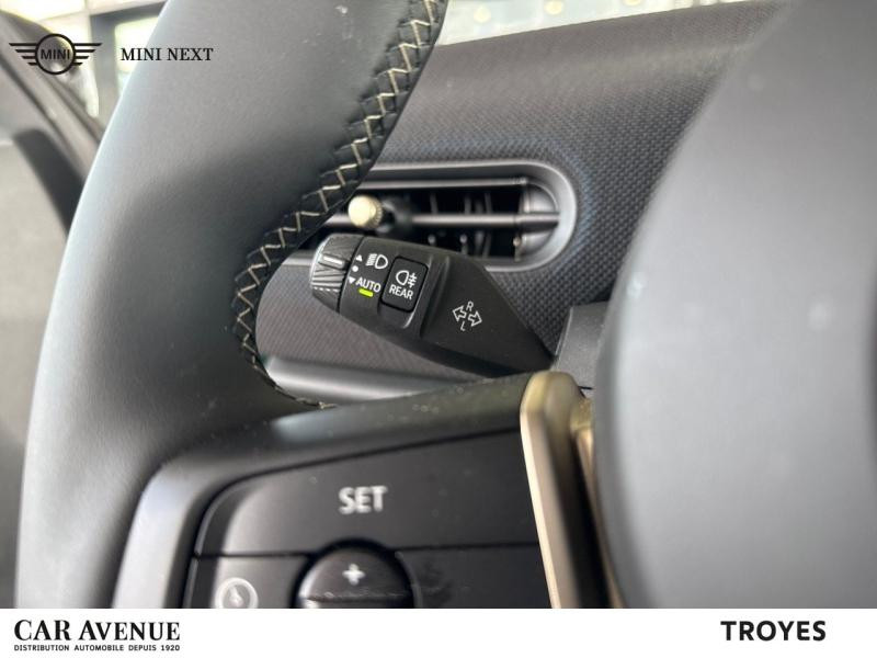 Occasion MINI Cooper 3 Portes C 156ch Classic DKG7 2024 Ocean Wave Green 30370 € à Troyes