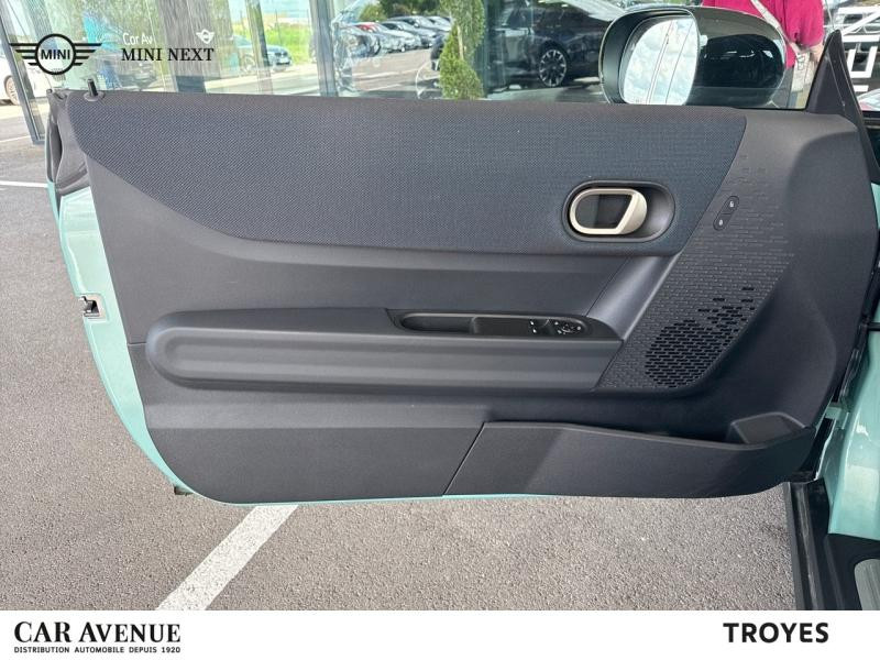 Occasion MINI Cooper 3 Portes C 156ch Classic DKG7 2024 Ocean Wave Green 30370 € à Troyes