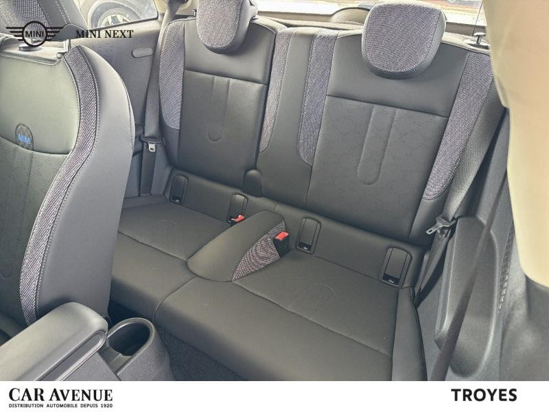 Occasion MINI Cooper 3 Portes C 156ch Classic DKG7 2024 Ocean Wave Green 30370 € à Troyes