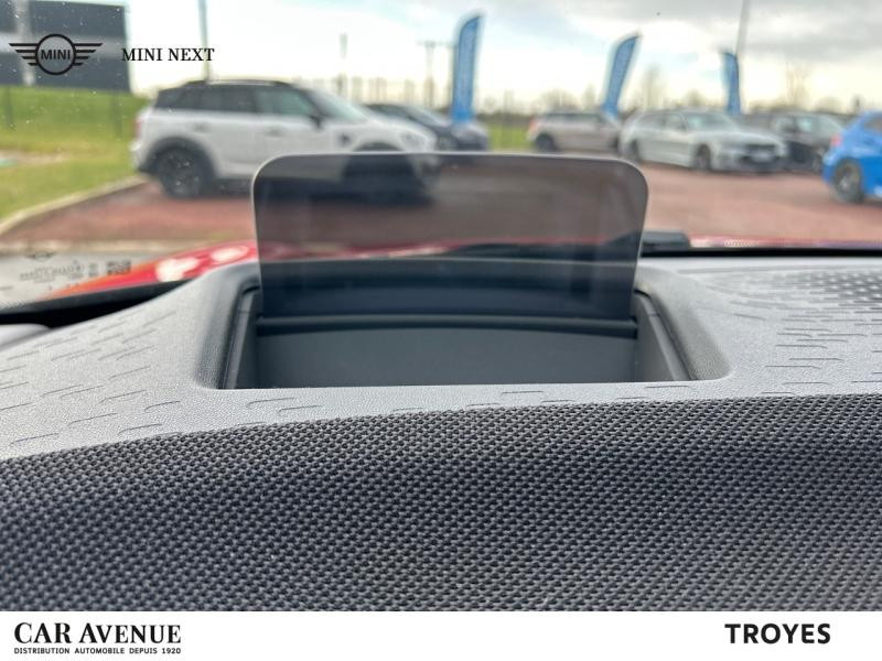 Occasion MINI Cooper 3 Portes C 156ch Classic DKG7 2024 Chili Red II 31450 € à Troyes