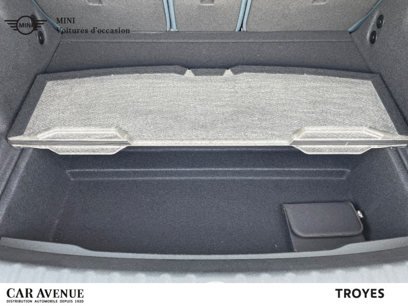 Occasion MINI Countryman C 170ch Favoured DKG7 2024 Nanuq White 42000 € à Troyes