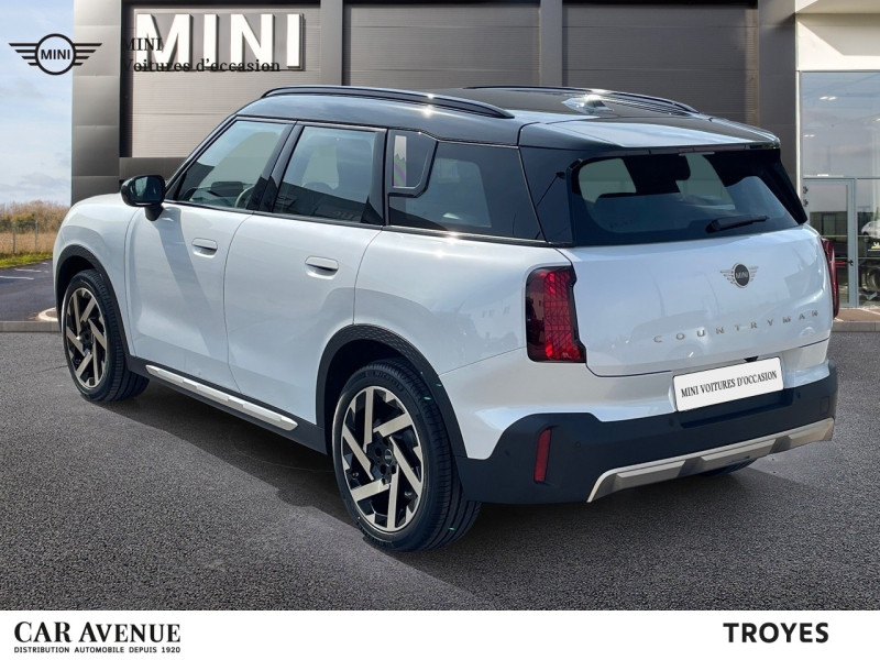 Occasion MINI Countryman C 170ch Favoured DKG7 2024 Nanuq White 42000 € à Troyes