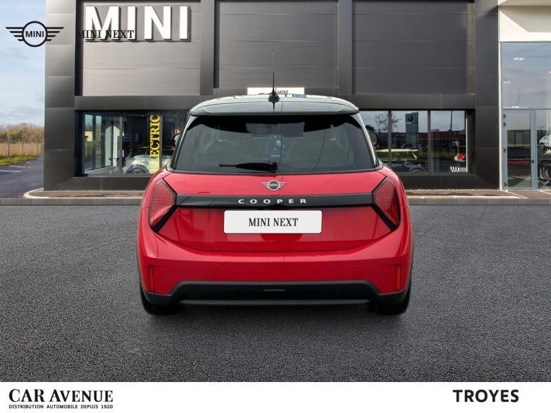 Occasion MINI Cooper 3 Portes C 156ch Classic DKG7 2024 Chili Red II 31450 € à Troyes