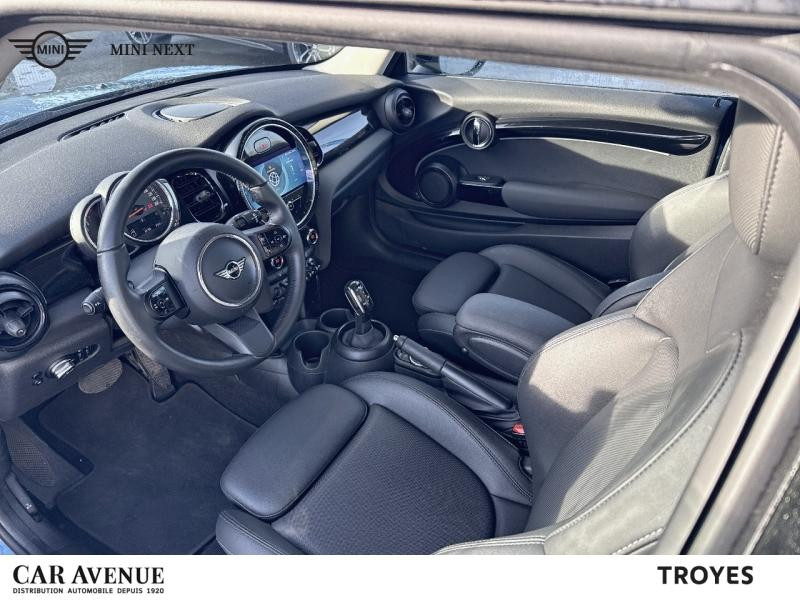 Used MINI Mini Cooper 136ch  Essential BVA7 2022 Island Blue € 25500 in Troyes