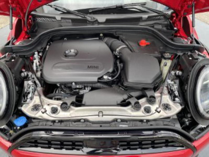 Occasion MINI Cooper 3 Portes C 156ch Classic DKG7 2024 Chili Red II 31450 € à Troyes