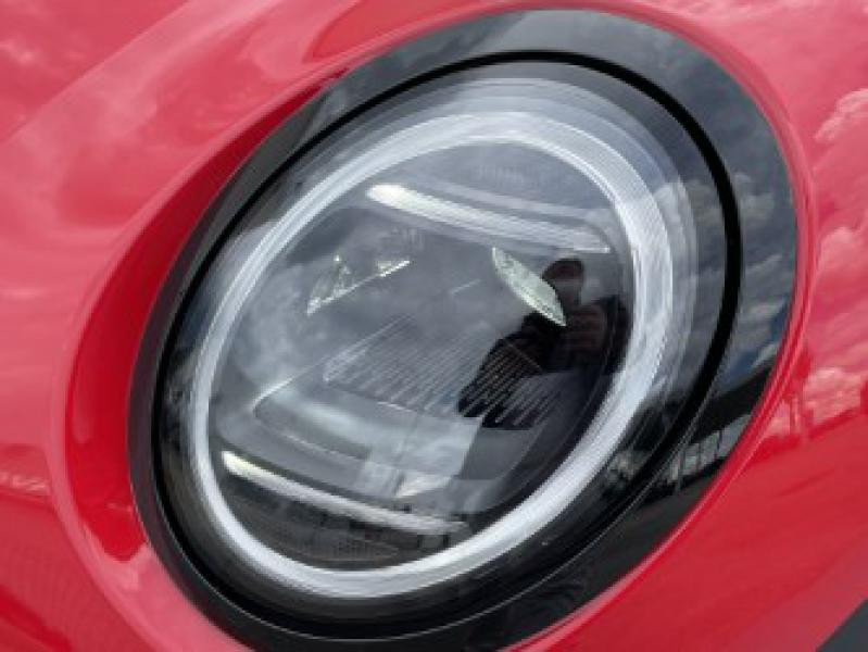 Occasion MINI Cooper 3 Portes C 156ch Classic DKG7 2024 Chili Red II 31450 € à Troyes