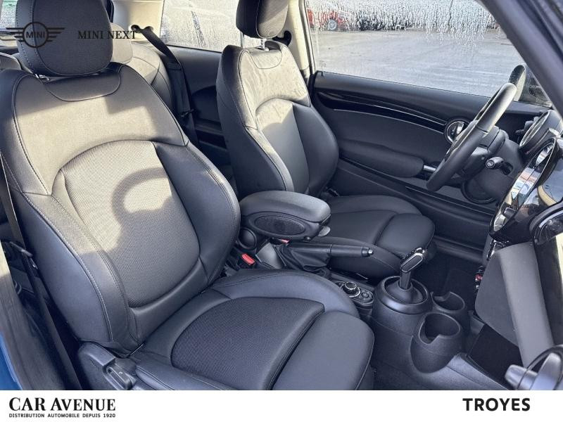 Used MINI Mini Cooper 136ch  Essential BVA7 2022 Island Blue € 25500 in Troyes