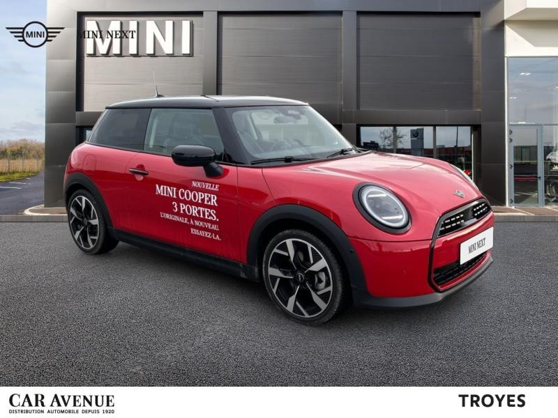 Occasion MINI Cooper 3 Portes C 156ch Classic DKG7 2024 Chili Red II 31450 € à Troyes
