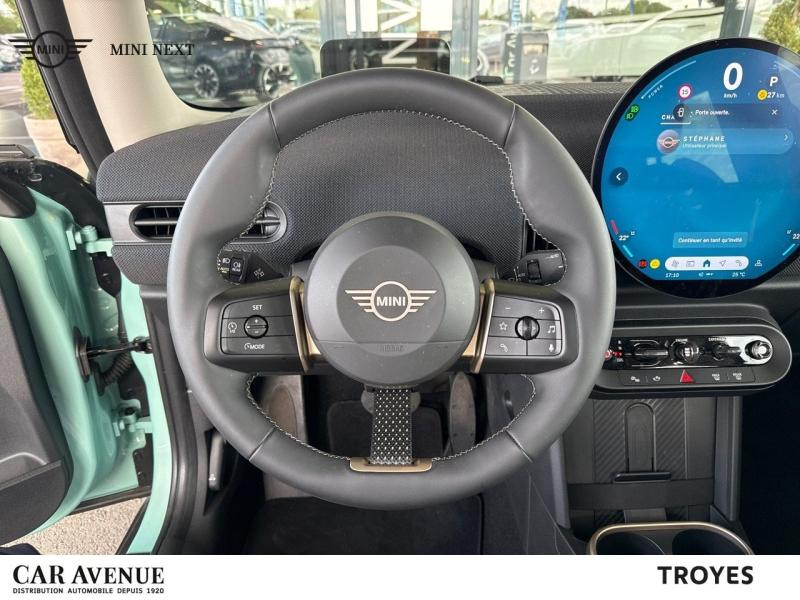 Used MINI Cooper 3 Portes C 156ch Classic DKG7 2024 Ocean Wave Green € 30360 in Troyes