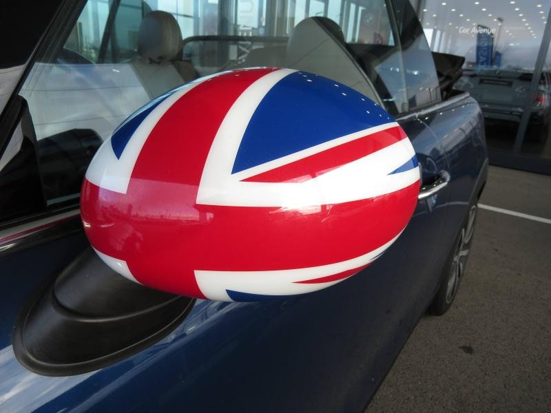 Used MINI Cabrio Cooper 136ch Red Hot Chili 2017 Deep Blue € 20190 in Troyes