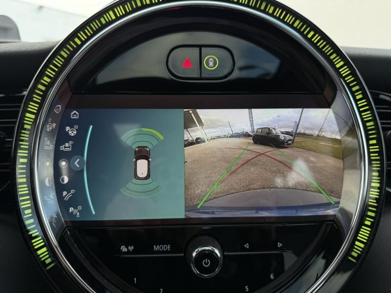 Used MINI Mini Cooper 136ch Edition Premium Plus BVA7 2022 Island Blue € 26900 in Troyes