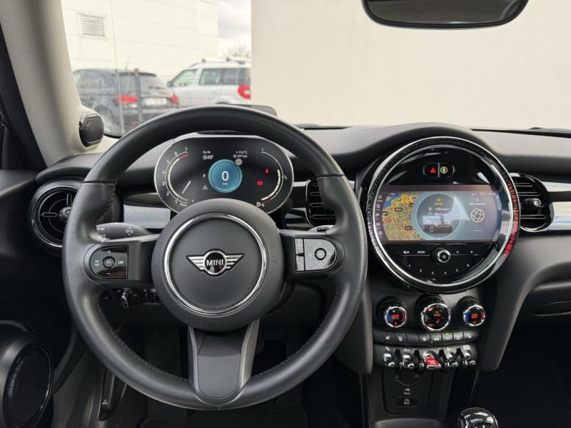 Used MINI Mini Cooper 136ch Edition Premium Plus BVA7 2022 Island Blue € 26900 in Troyes